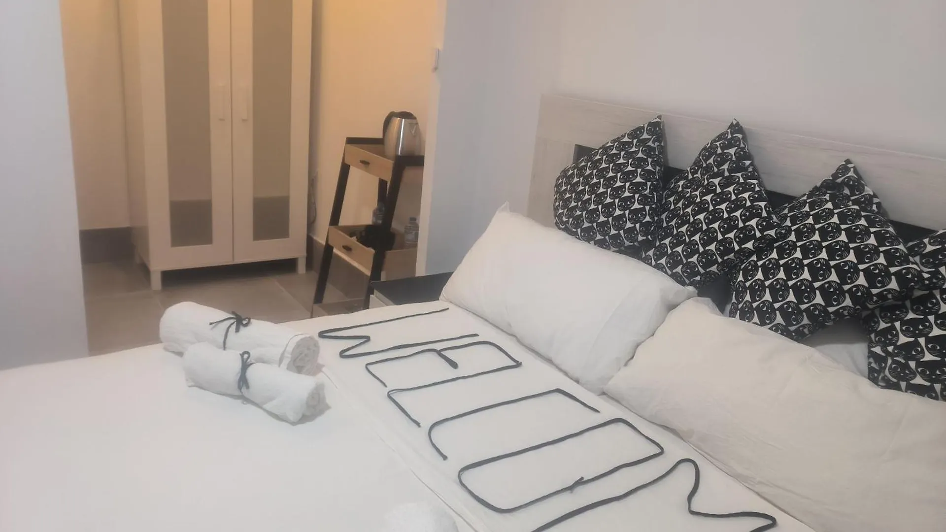 Homestay Pinar Suites Habitaciones Torremolinos