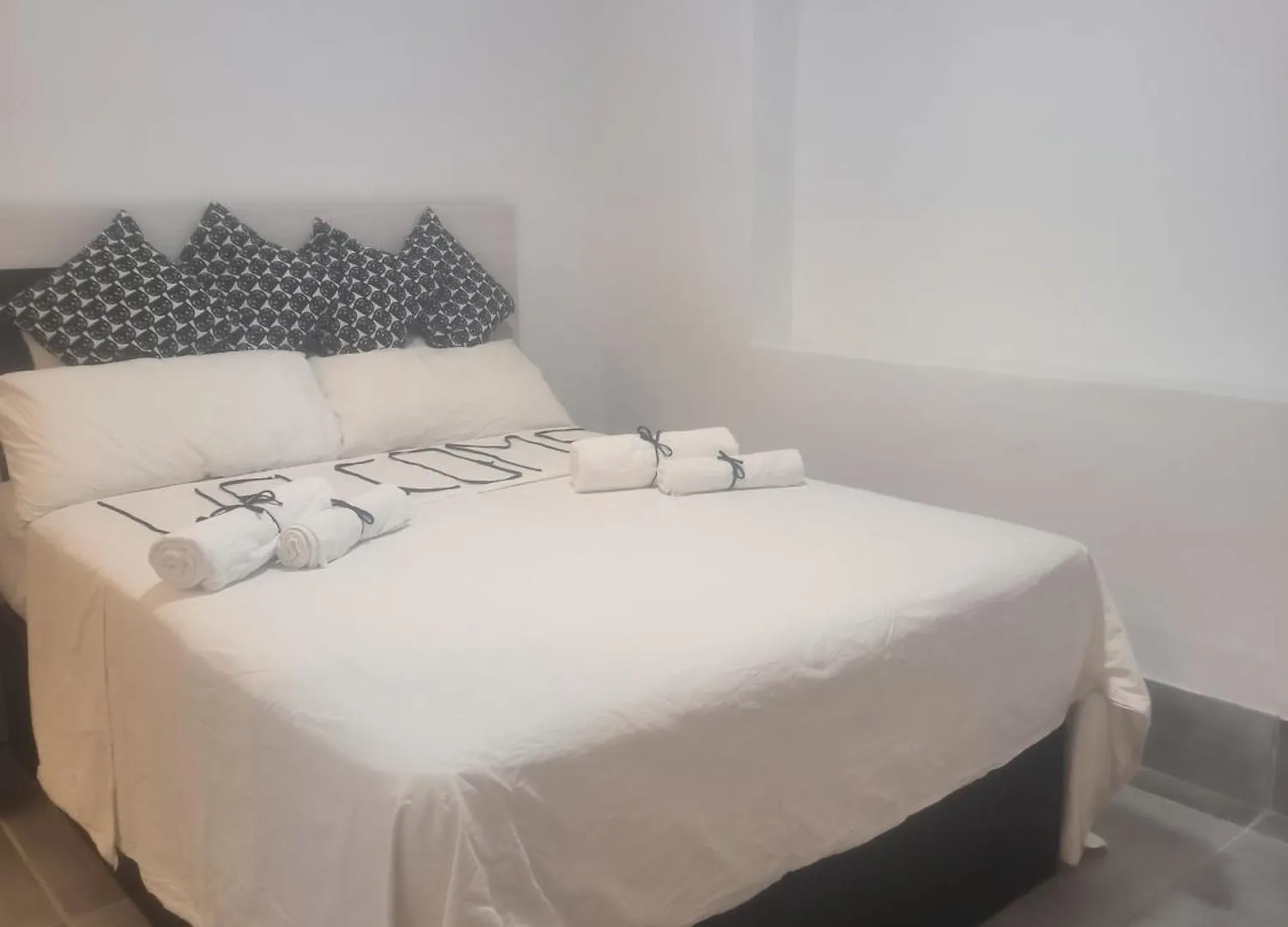 Pinar Suites Habitaciones Torremolinos Homestay