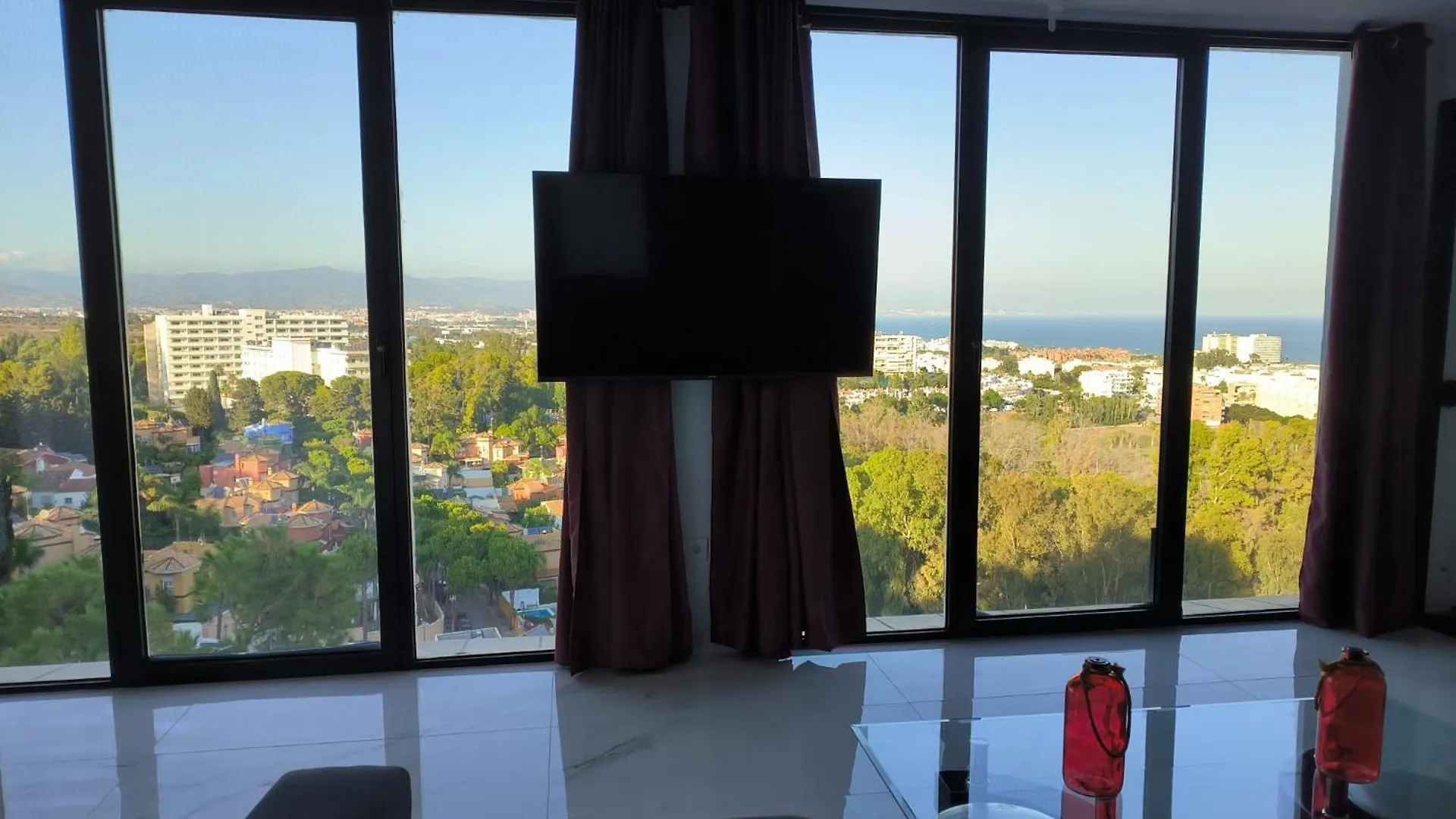Pinar Suites Habitaciones Torremolinos Spain