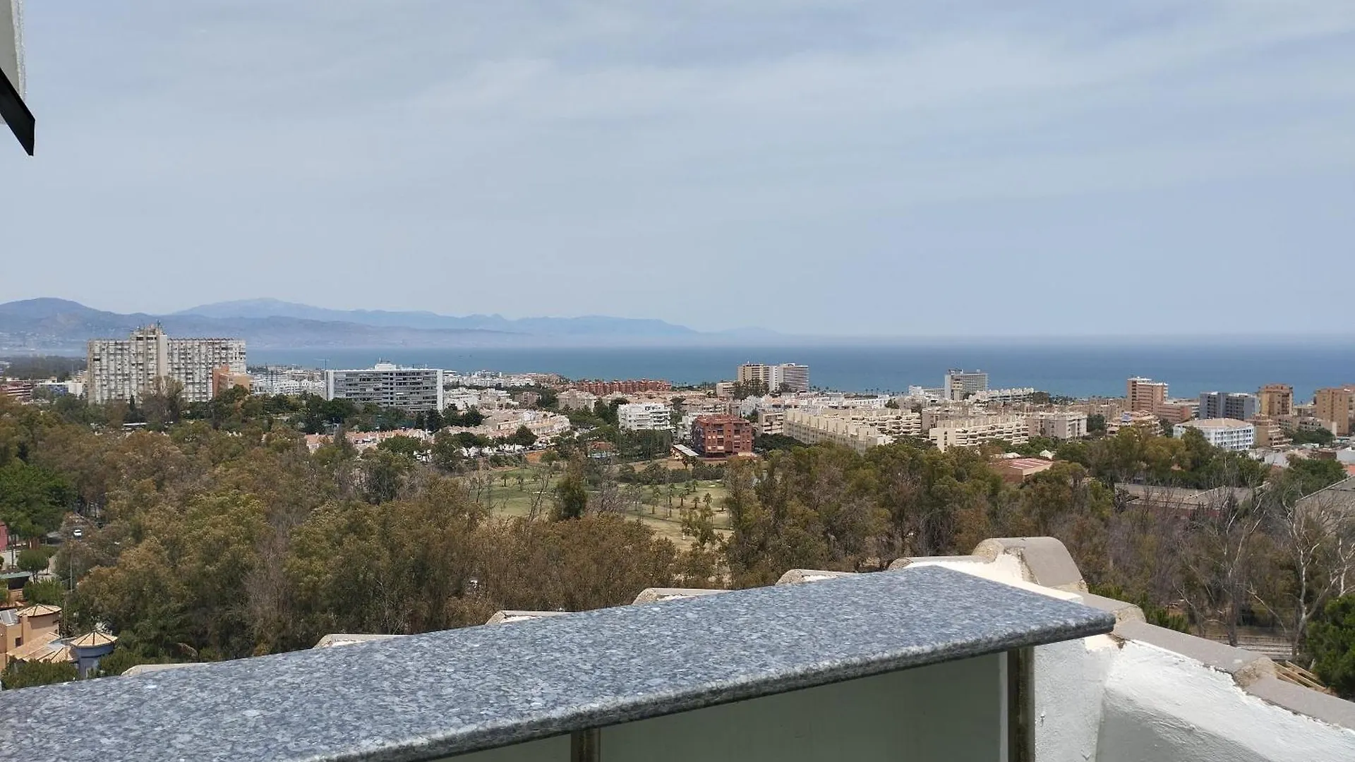 Habitación en casa particular Pinar Suites Habitaciones Torremolinos España